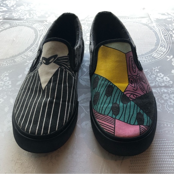 Disney Slip-On Canvas Shoes Men’s Size 8.5 Burton’s The Night Before Christmas - Picture 7 of 16